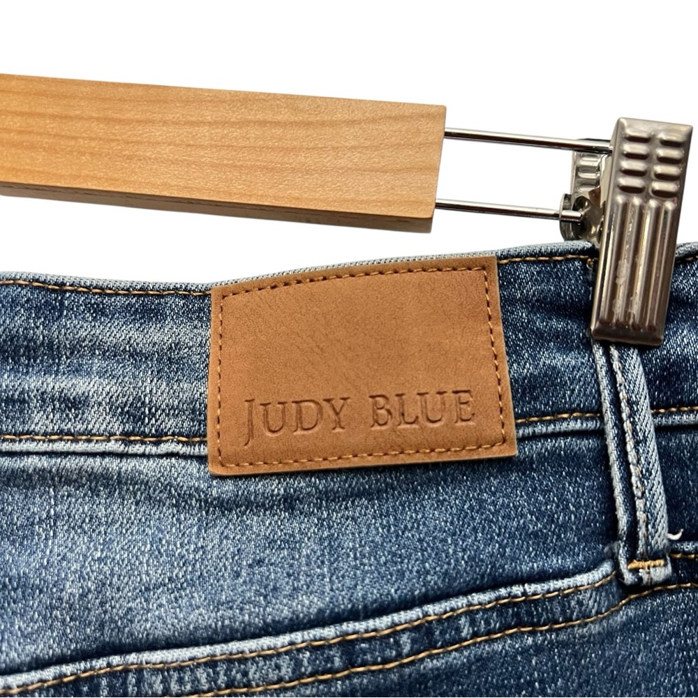 Judy Blue Slim Fit Plus Size Jeans Size 16W - Picture 7 of 13